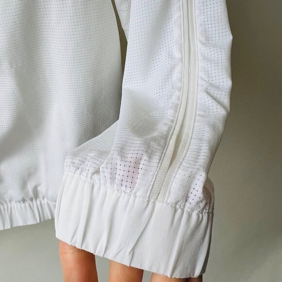 Lululemon Pack lite half zip pullover, White, Size 0-2 J171 - Picture 9 of 14